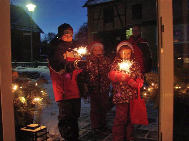 Lisa und Paula Vorsatz mit Alexander Briel