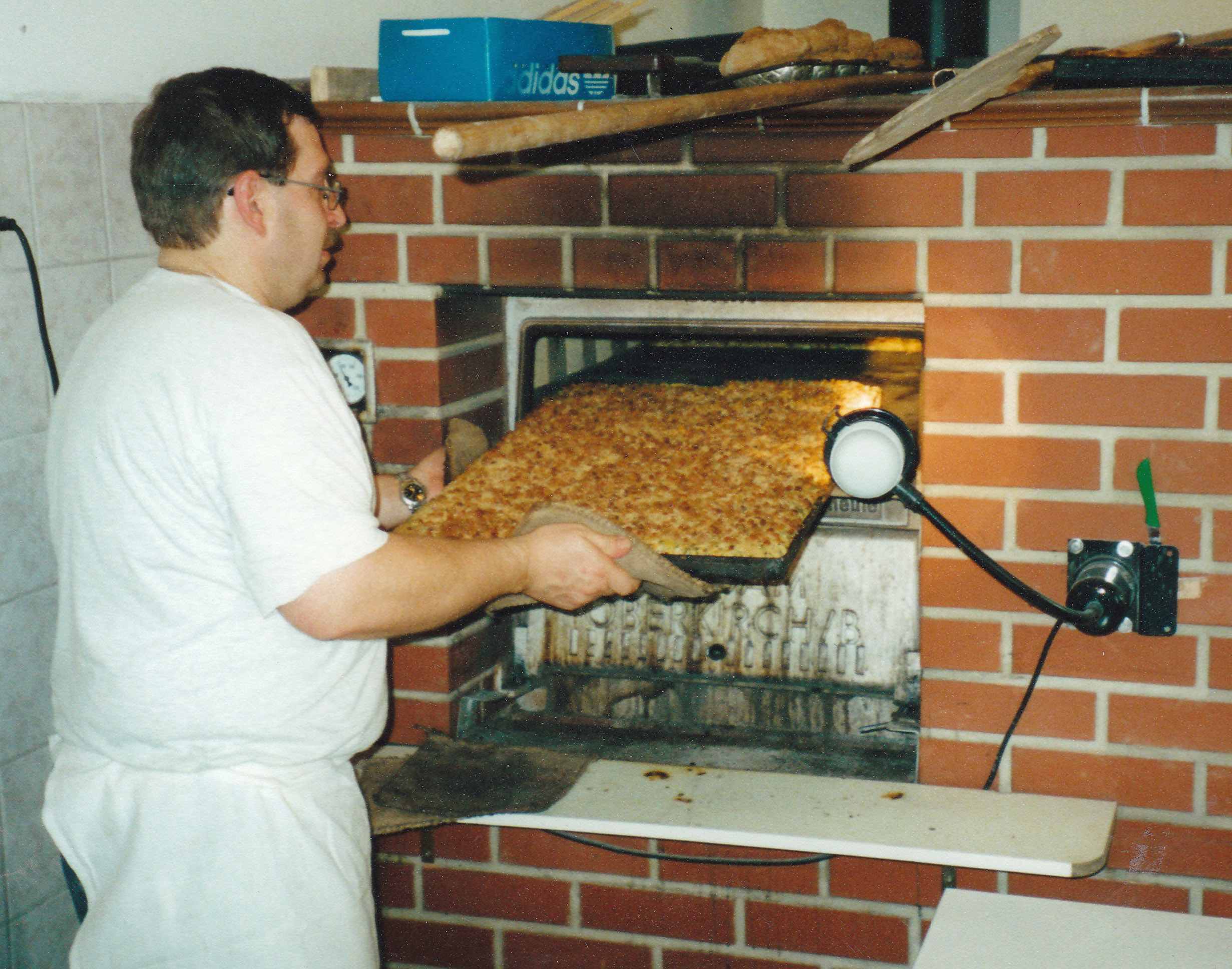 Einweihung6ErsterSpeckkuchen 1