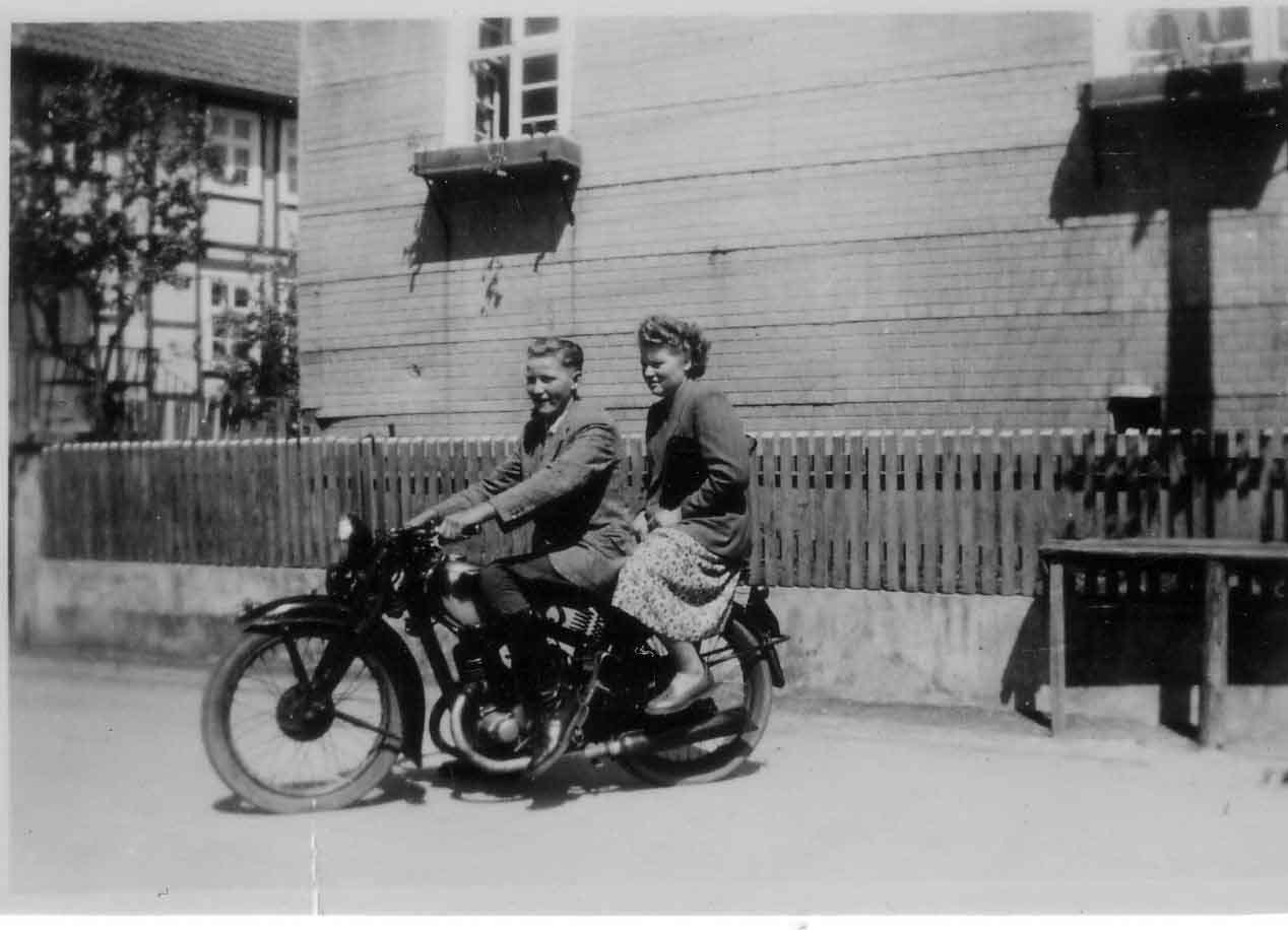 Geschwister Lozerich um 1960 DKW SB 200